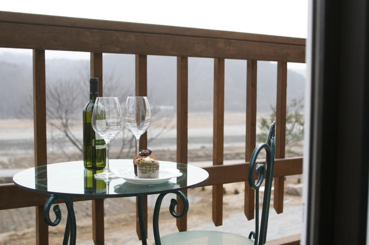 Forest Of Color Pension Hongcheon Εξωτερικό φωτογραφία