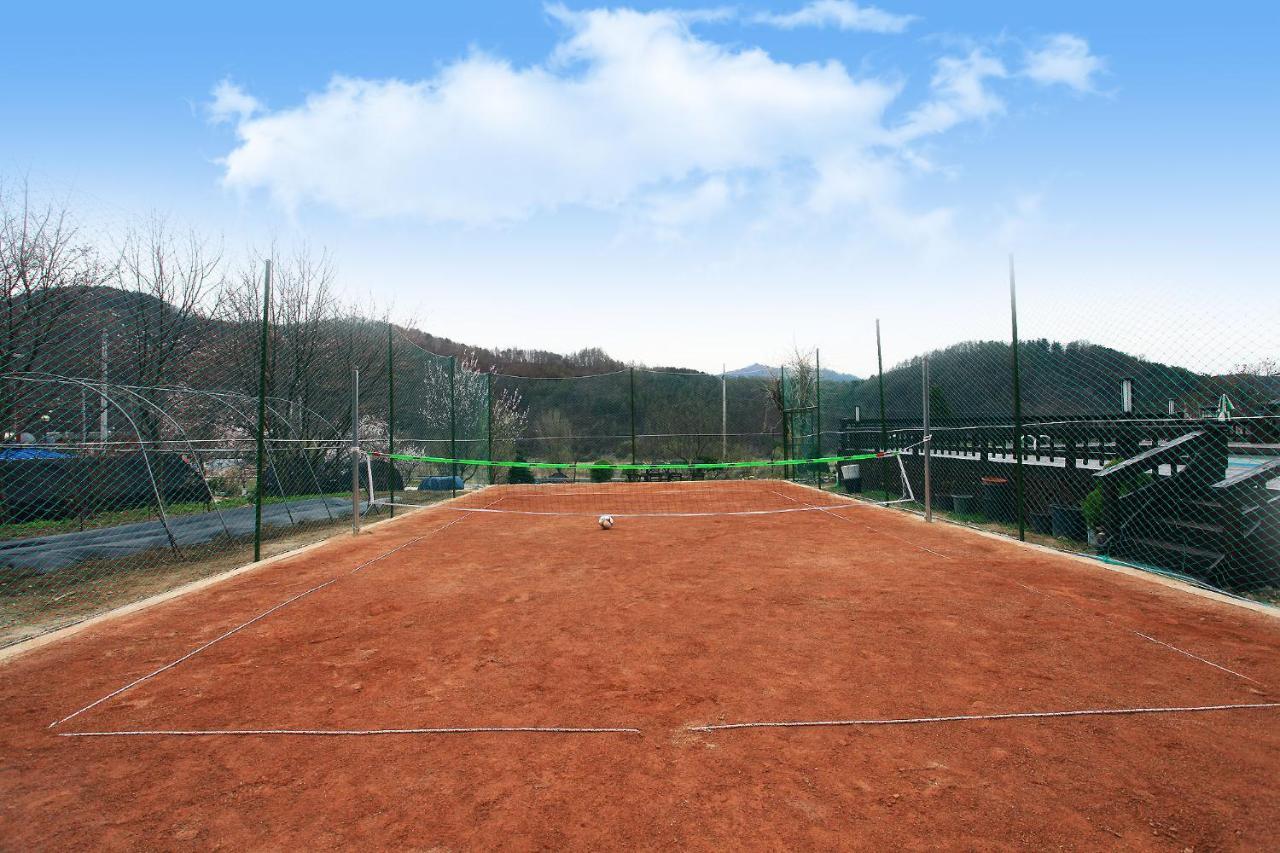 Forest Of Color Pension Hongcheon Εξωτερικό φωτογραφία